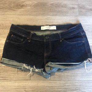Abercrombie & Fitch Denim Shorts w/ Raw Hem and Flap Pockets sz27
